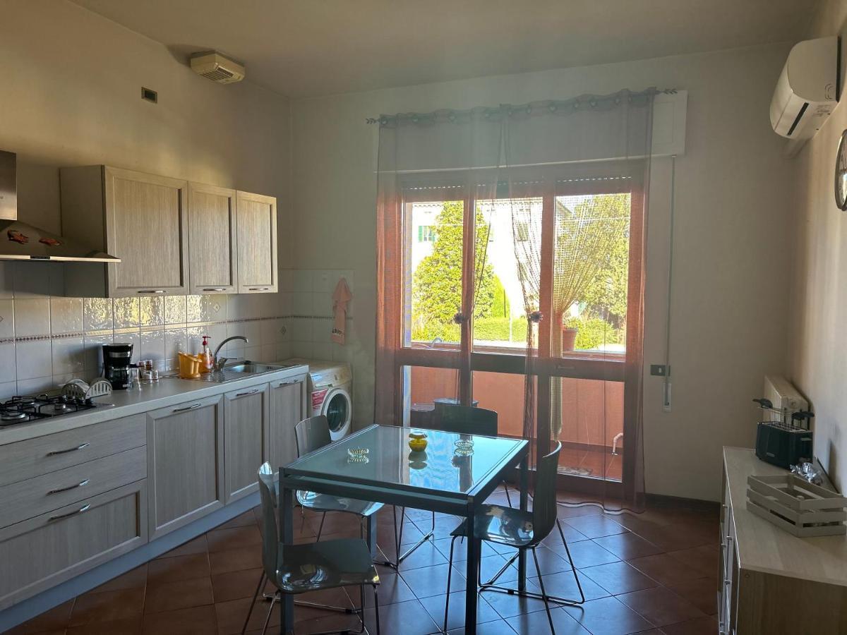 Albi'S House,Terrazza ,Wi-Fi, Parcheggio, Ac Apartment ลุคคา ภายนอก รูปภาพ