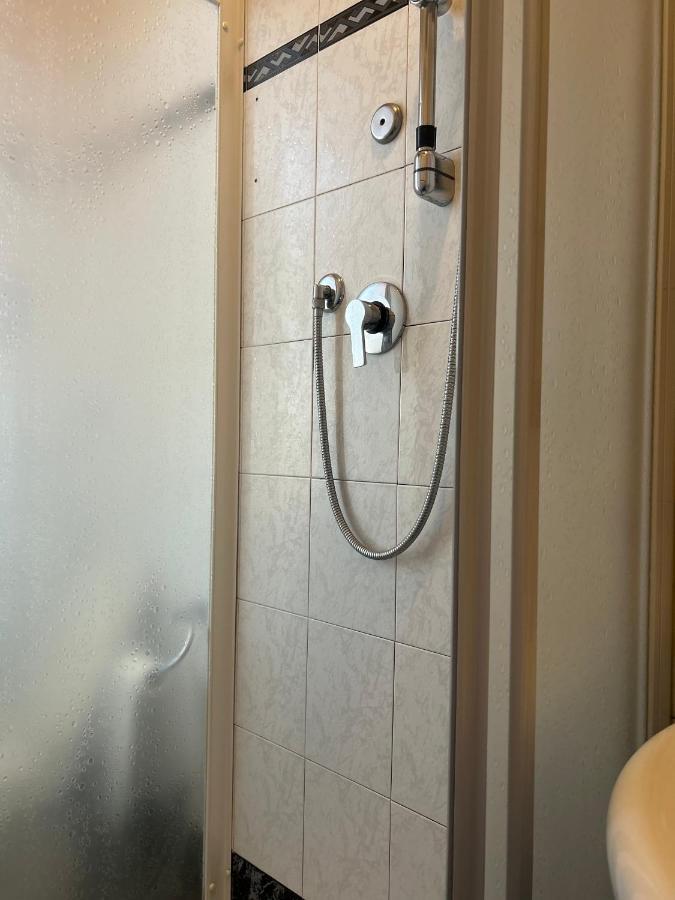 Albi'S House,Terrazza ,Wi-Fi, Parcheggio, Ac Apartment ลุคคา ภายนอก รูปภาพ
